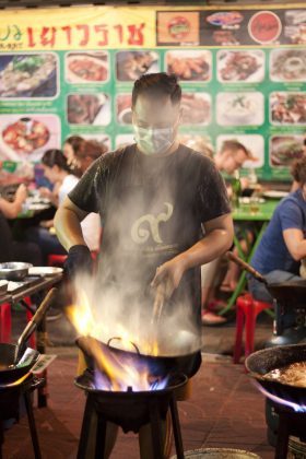 Obra sobre gastronomia tailandesa será lançada no Brasil