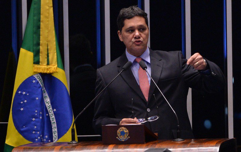 O senador Ricardo Ferraço durante sessão sobre a repercussão da nova Operação Lava Jato (Antônio Cruz Agência Brasil)