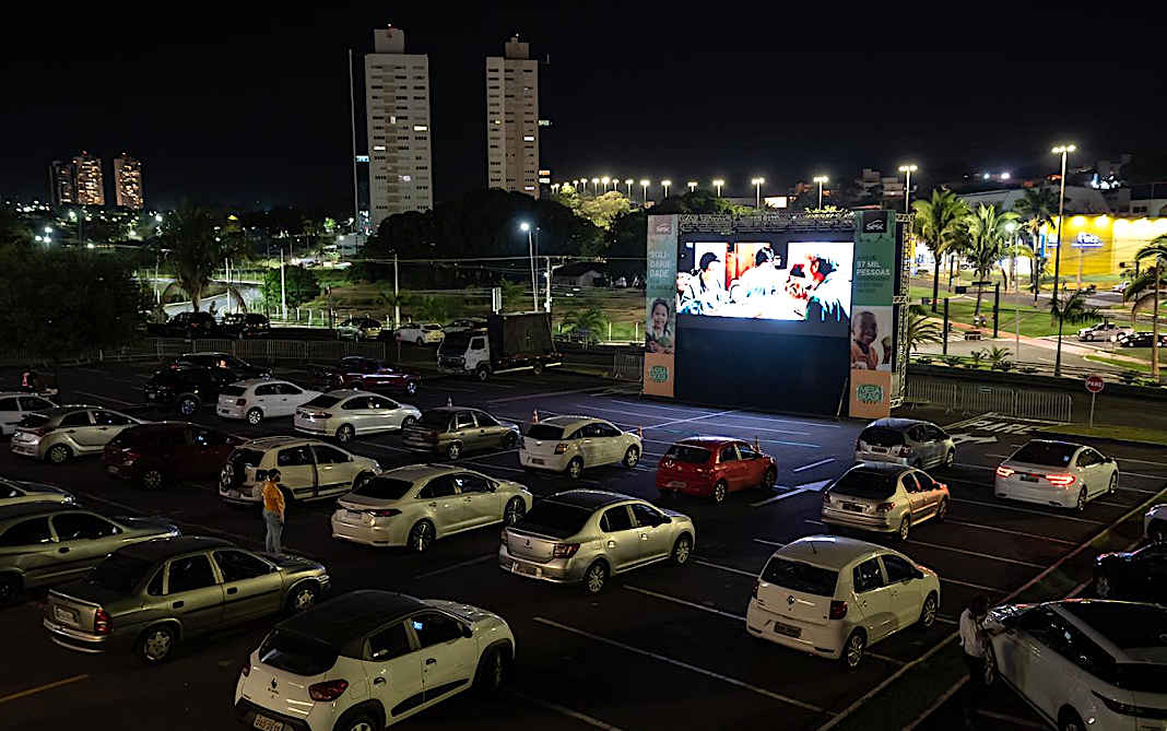 Cine Drive-In SVV - Megamente - Vila Velha, Espírito Santo - 07