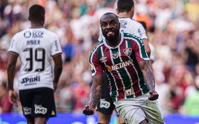 Fluminense renova contrato com o experiente zagueiro Manoel até o fim de 2024 - Foto: MARCELO GONÇALVES / FLUMINENSE FC