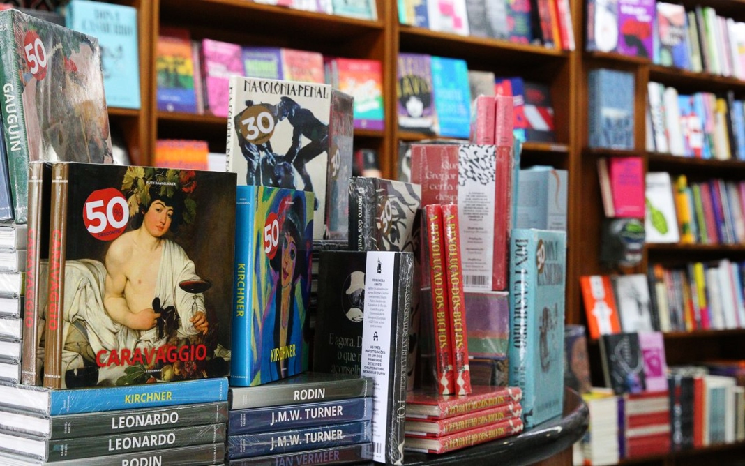 Pirataria de livros é alvo de operação em quatro estados - Foto: Rovena Rosa/Agência Brasil